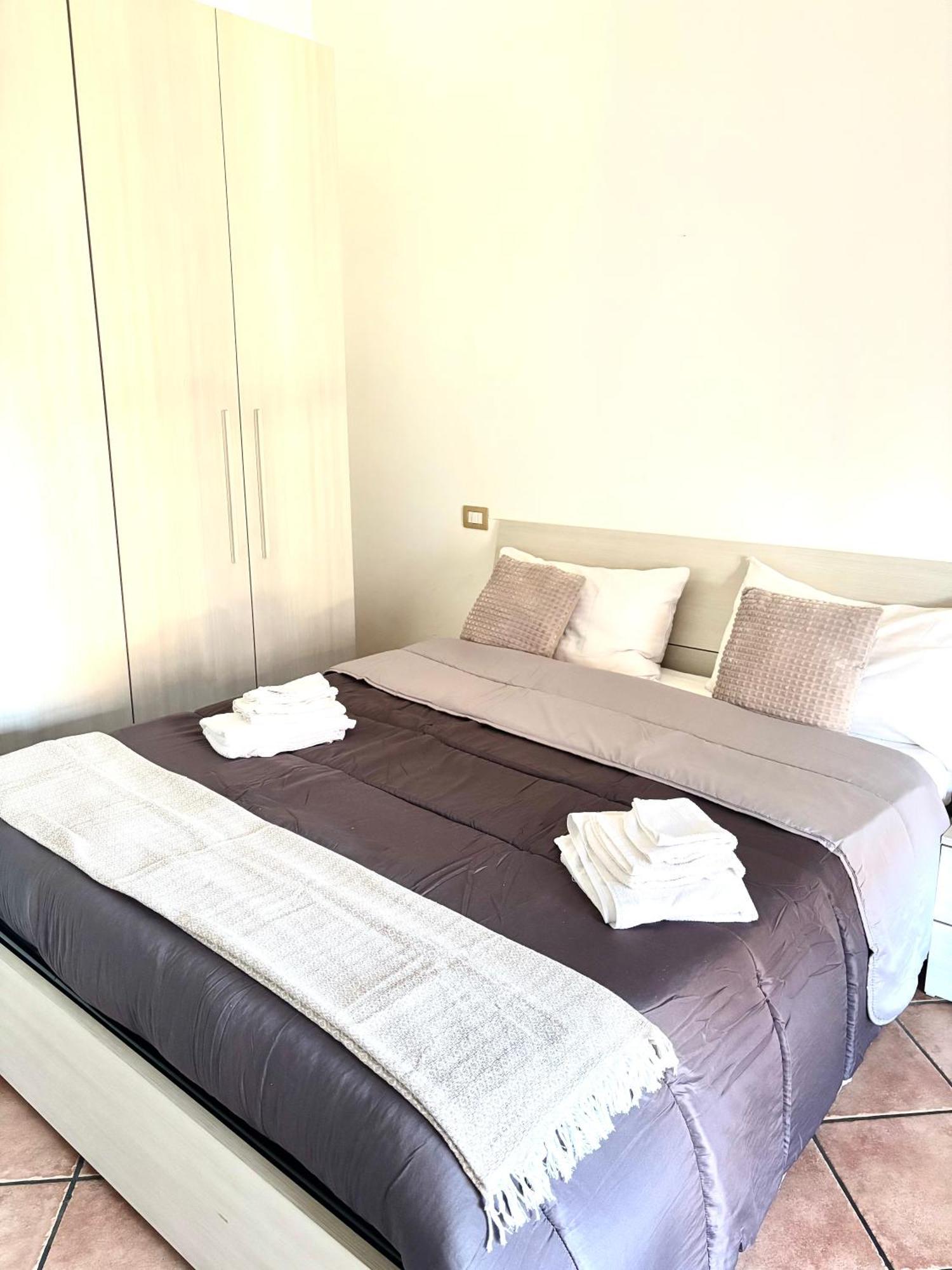 Palazzo Proietti Bilo 7 Apartment Biella Ngoại thất bức ảnh